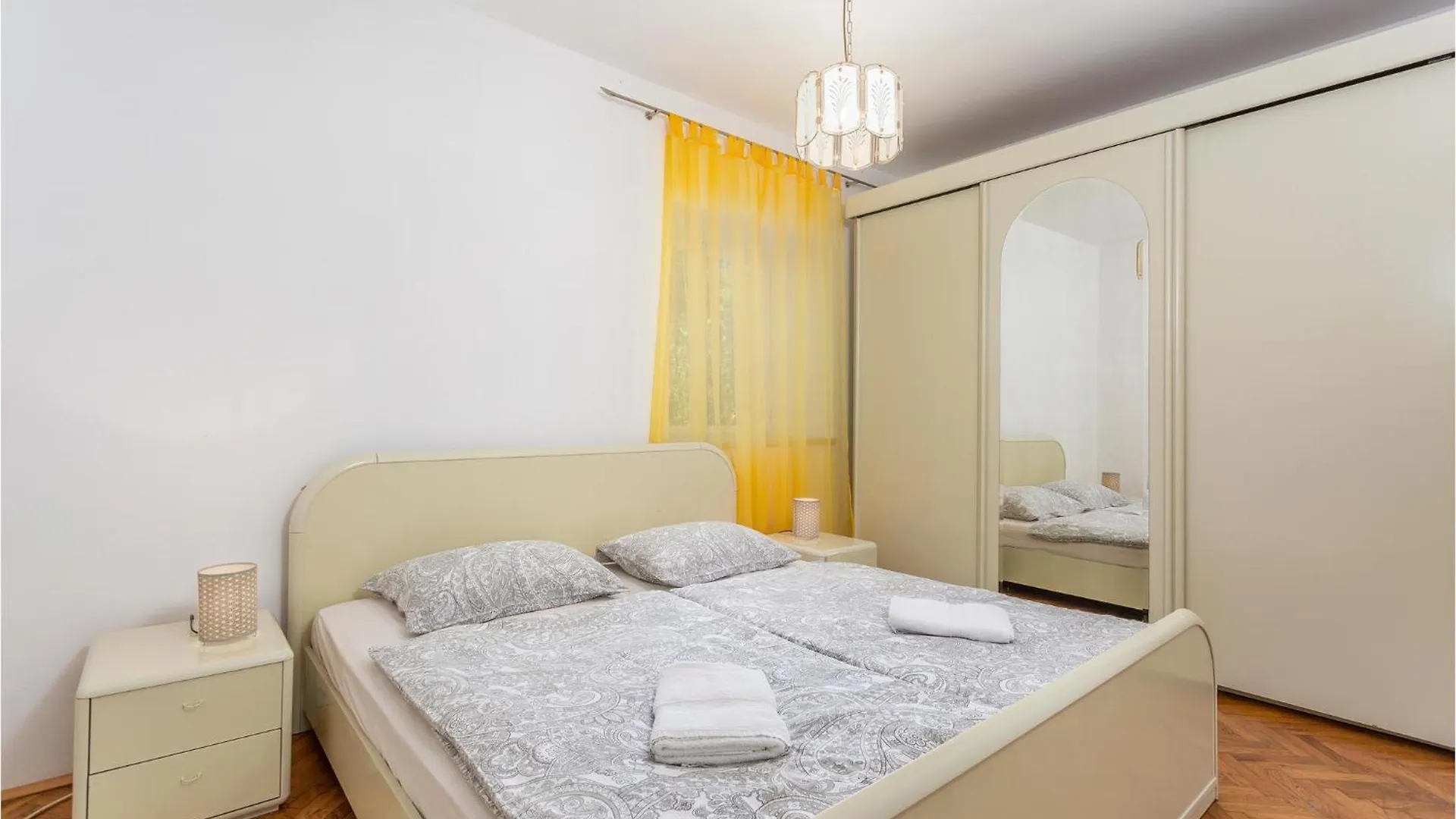 2 Bedroom Stunning Home In Omisalj