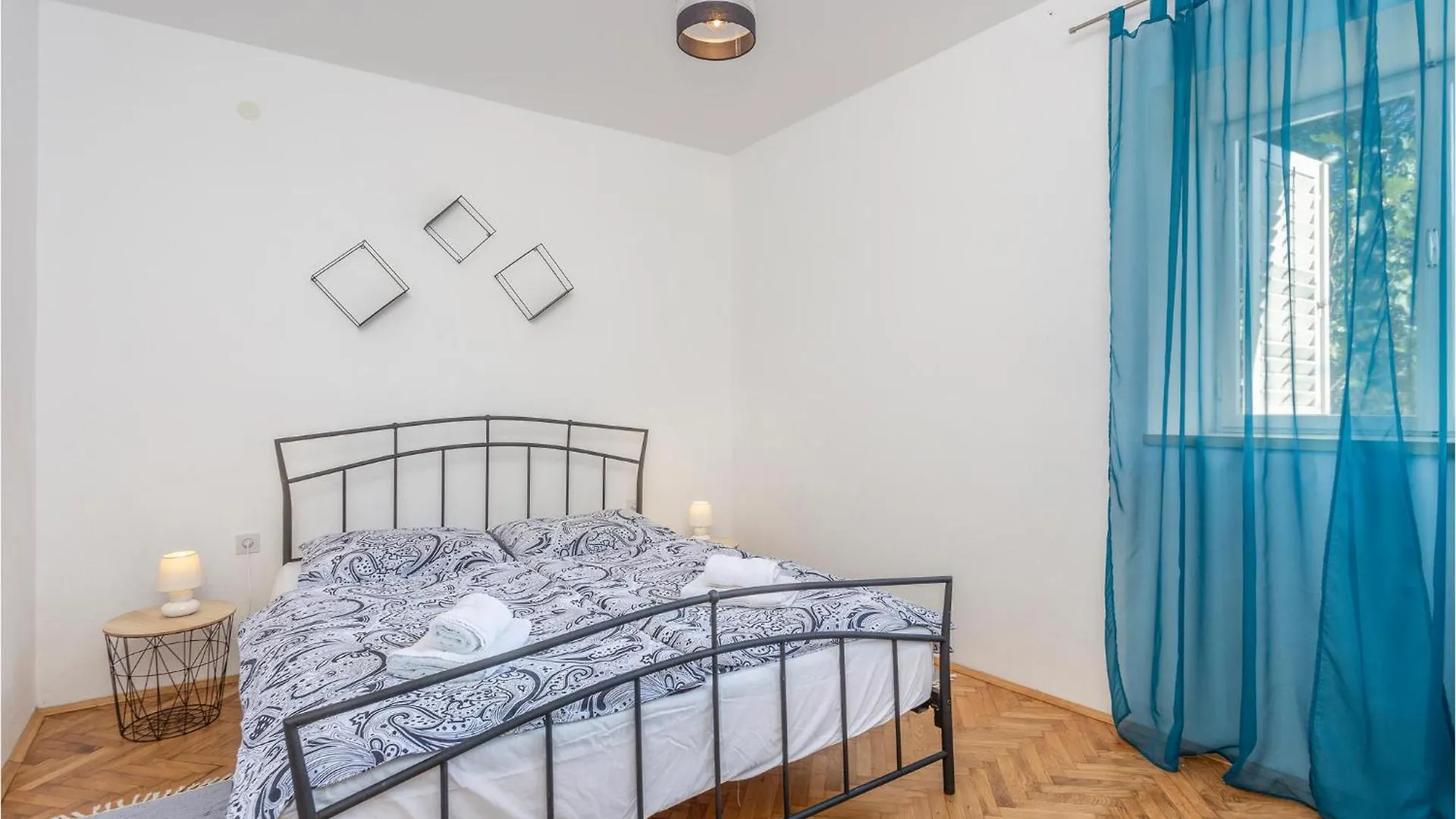2 Bedroom Stunning Home In Omisalj